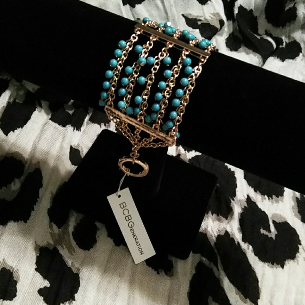 💥FINAL SALE💥 BCBG Bracelet